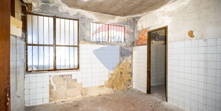 20251114115737-1000743-12