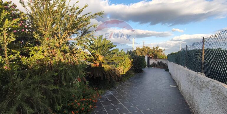 20251114125604-1000784-8