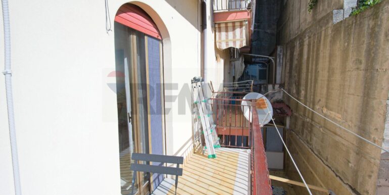 20251114192221-999735-3