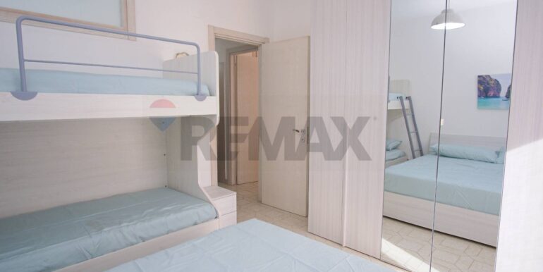 20251114192241-999735-7