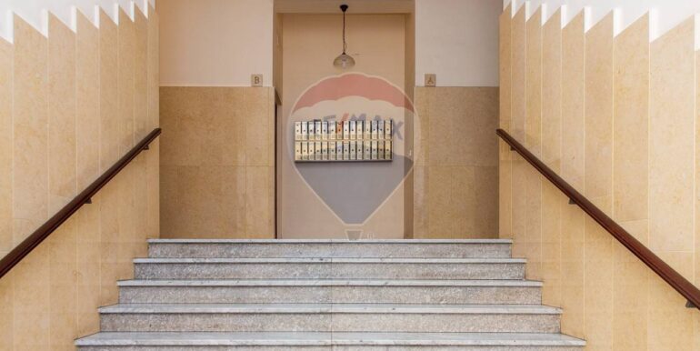 20251114201350-1000889-4