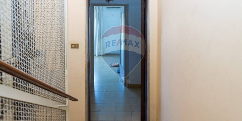 20251114201406-1000889-8