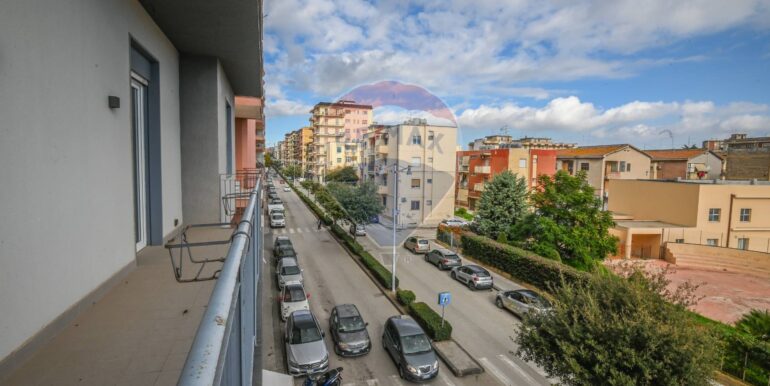 20251115115801-1000914-10