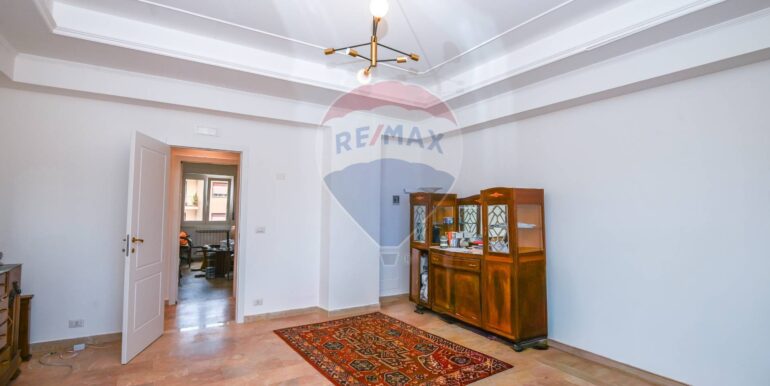 20251115115830-1000914-17