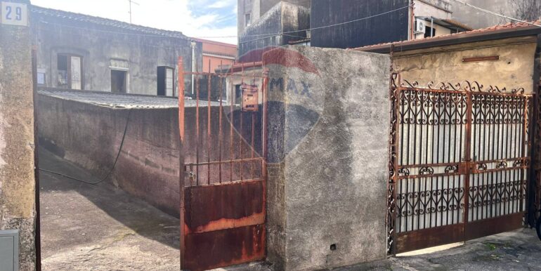 20251116181559-997840-1