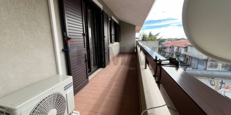 20251116193433-1000952-4