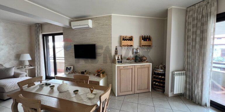 20251116193436-1000952-5