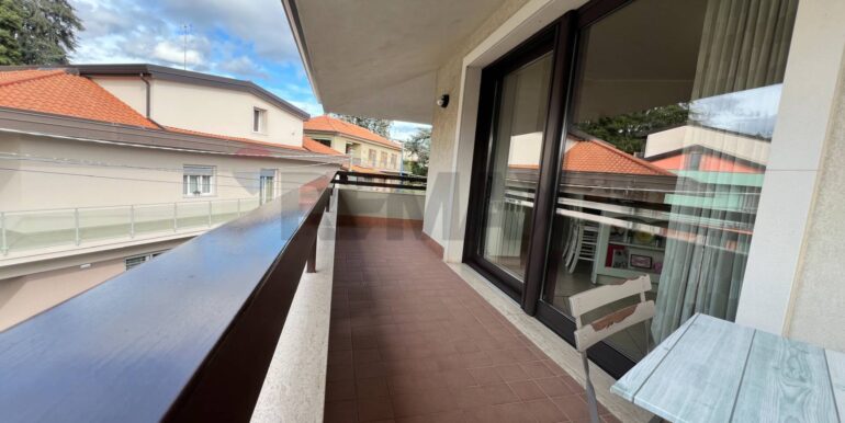 20251116193439-1000952-6