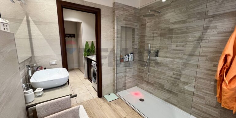 20251116193458-1000952-13