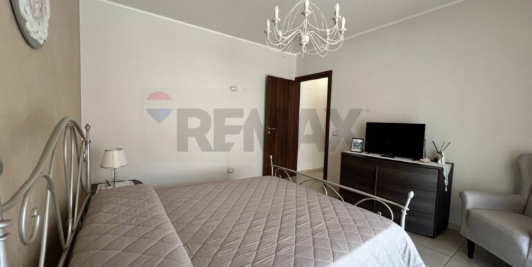 20251116193520-1000952-21