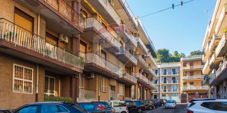 20251116210033-1000948-6