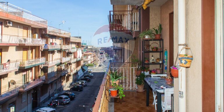 20251116210059-1000948-15