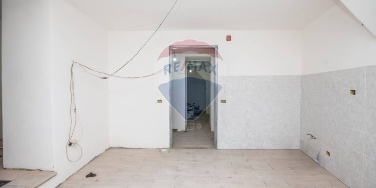 20251117115948-1000572-6