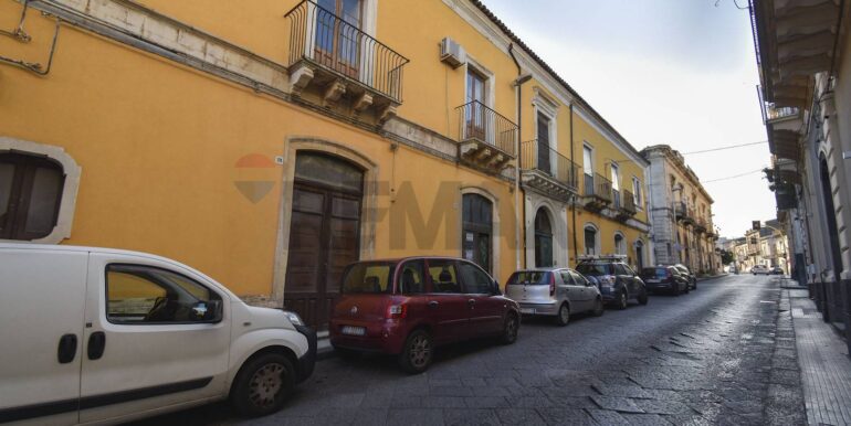 20251117170943-1001109-1