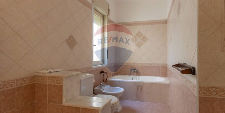 20251117171621-1001105-17