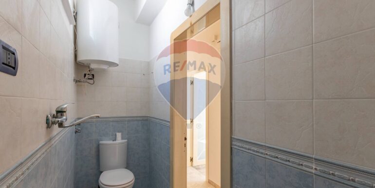 20251117171837-1001105-23