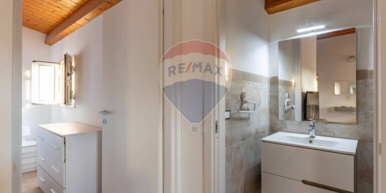 20251117173419-1001245-3