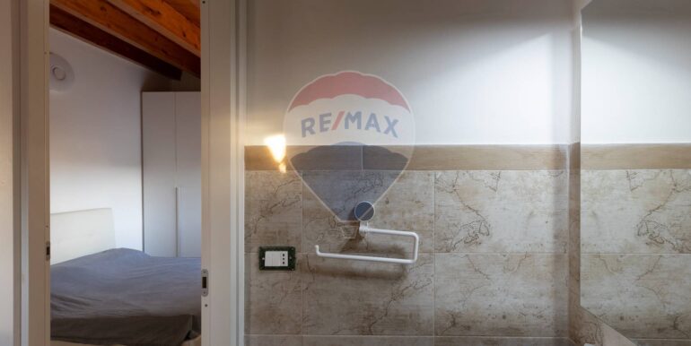 20251117173447-1001245-6