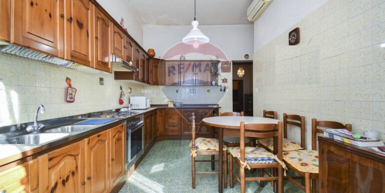 20251117173602-1001085-16