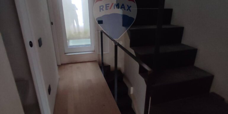 20251117175424-923075-17