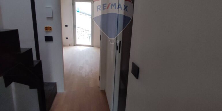 20251117175429-923075-19