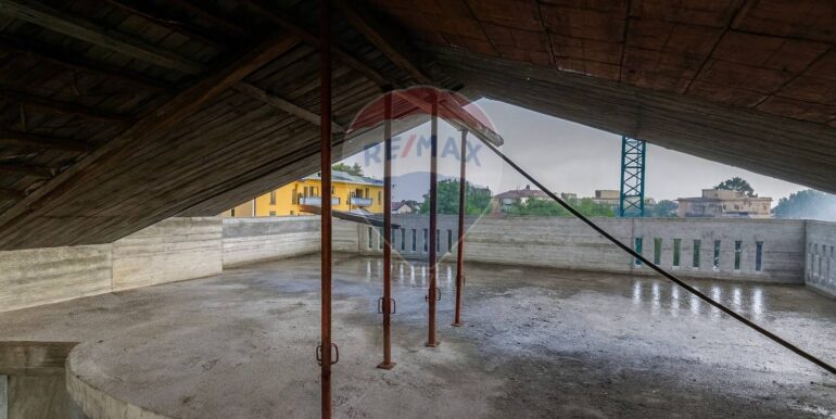 20251117205232-1001299-24