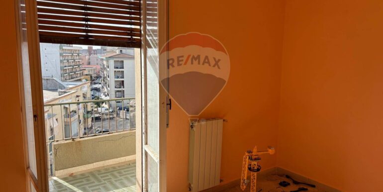 20251117211822-1001304-8