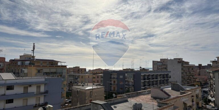 20251117211824-1001304-9