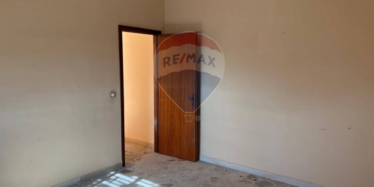 20251117211836-1001304-15