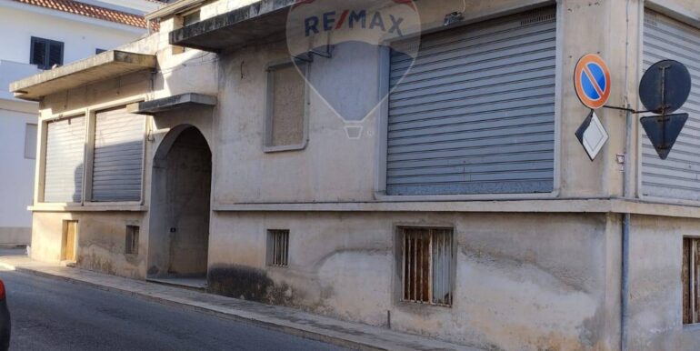 20251117231757-1001308-1