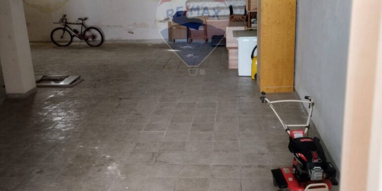 20251117231821-1001308-12