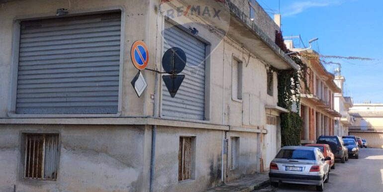 20251117231826-1001308-15