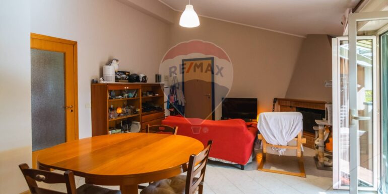 20251118102228-999179-3