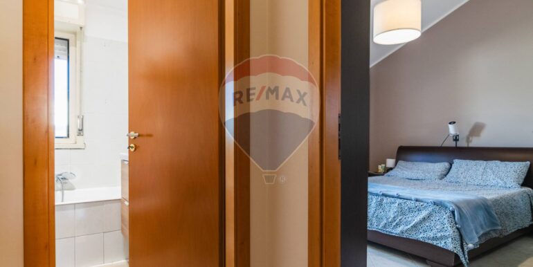 20251118102241-999179-7