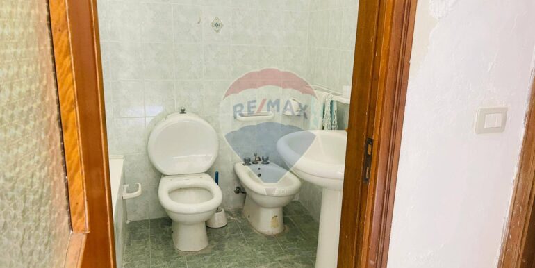 20251118110845-1001399-8