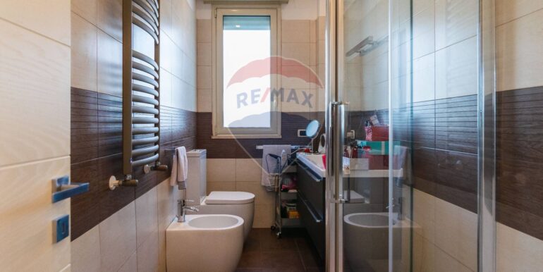 20251118210253-1002144-9