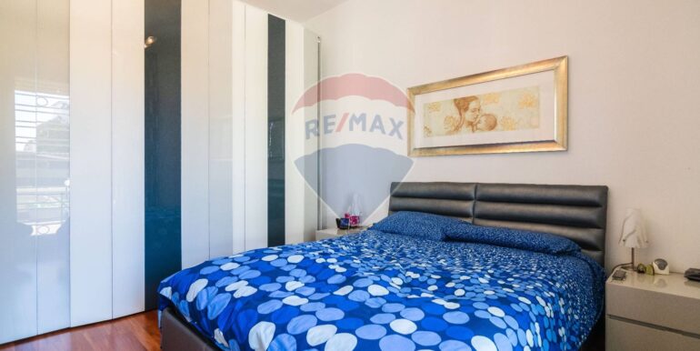 20251118210308-1002144-12