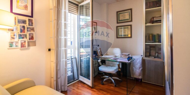 20251118210319-1002144-14