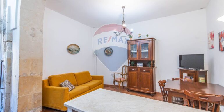 20251119111521-1000903-8