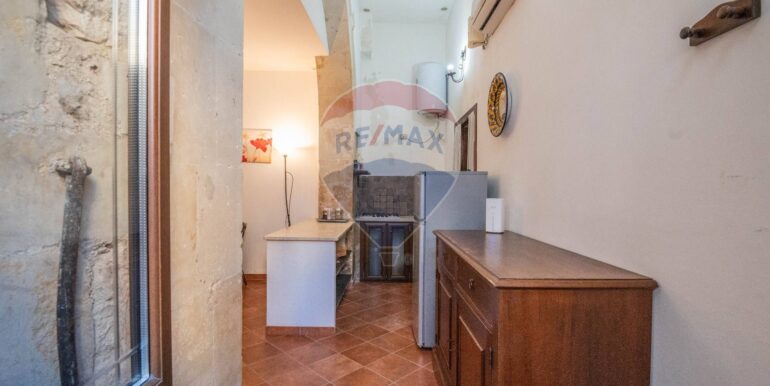 20251119111528-1000903-10