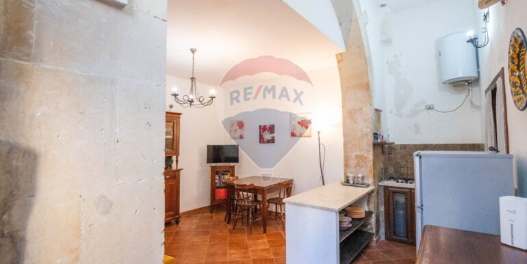 20251119111532-1000903-11