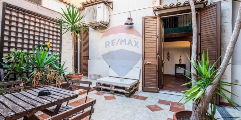 20251119111626-1000903-24