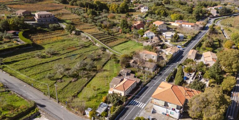 20251119121143-1002193-2