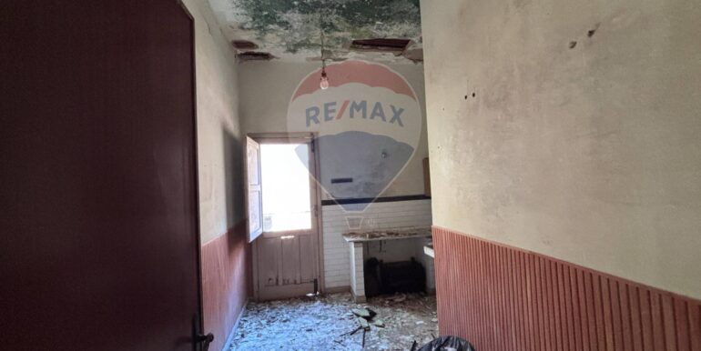 20251119151628-1002219-12