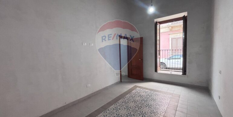 20251119153822-1002242-2