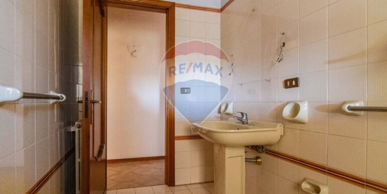 20251119164948-1002266-15