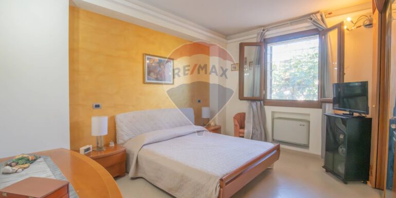 20251119170733-996866-12