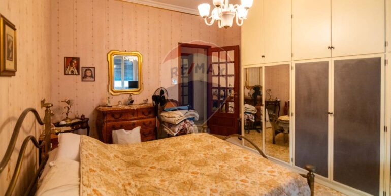 20251119184644-1000947-18