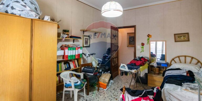 20251119184850-1000947-26