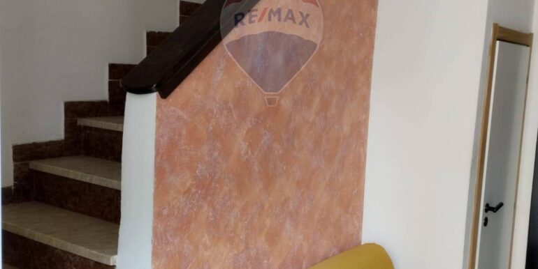 20251119220004-1002354-10